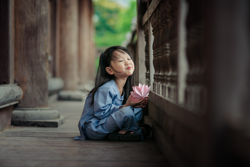 Có nên cho trẻ làm quen với Phật Pháp?