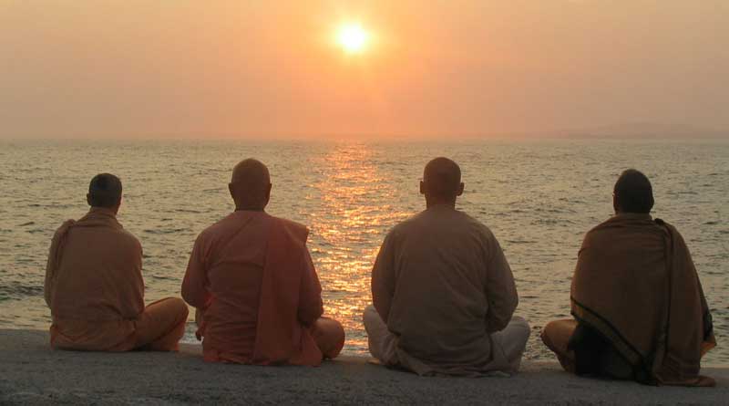 Lời dạy dành cho các Phật tử : Đi trong đại trí và đại bi để tu dưỡng lập thân