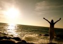 Thanh xuân ấy em để dành cho ai, cho người hay cho mình? Thanh xuân ấy em để dành cho ai, cho người hay cho mình?